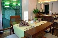 Hotel Broadwaz - Broadway Aparthotels Garden Restaurant im Herzen von Budapest