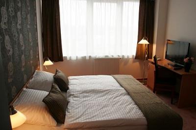 Freie Hotelzimmer in Budapest - Canada Hotel Budapest in der Nähe der Lágymányosi Brücke - Canada Hotel Budapest - 3-Sterne Canada Hotel Budapest auf der Soroksari Straße mit Einführungspreis Freie Hotelzimmer in Budapest - Canada Hotel Budapest in der Nähe der Lágymányosi Brücke - Canada Hotel Budapest - 3-Sterne Canada Hotel Budapest auf der Soroksari Straße mit Einführungspreis