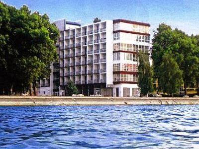 Siofok Hotel Hungaria direkt am Ufer des Balatons. Plattensee - Hotel Hungaria** Siofok - Ermäßigtes Hotel am Plattensee