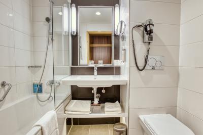 Danubius Grand Hotel Margitsziget - Budapest - Grand Hotel Margitsziget - Badezimmer - ✔️ ENSANA Grand Hotel Margitsziget Budapest - Billige Hotel in Margitsziget