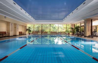 Unterkunft am Margaret Insel, mit Bad- und Wellnessbenutzung - ✔️ ENSANA Grand Hotel Margitsziget Budapest - Billige Hotel in Margitsziget
