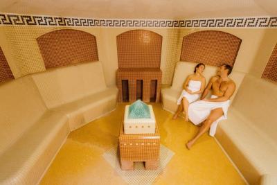 Last Minute Wellnessangebote im Hotel Gotthard in West-Ungarn - ✔️ Gotthard Therme Hotel**** Szentgotthárd - Wellness- und Konferenzhotel Gotthard in Szentgotthard, in der Nähe der österreichischen Grenze