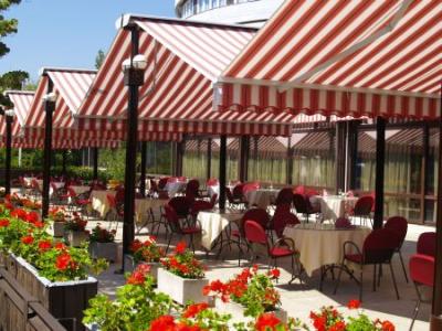 Terrasse - Budapest Hotel - Frühstück auf der Terrasse - Hotel Budapest  - Urlaub in Budapest  - ✔️ Hotel Budapest**** Budapest - Hotel im Zentrum von Budapest