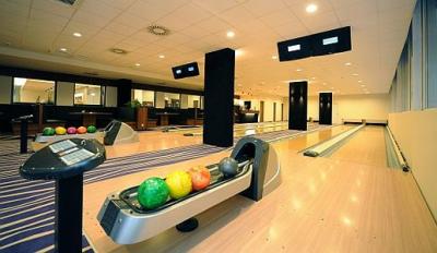 Bowling im Hotel Forras Szeged - Wellness Hotel Szeged - Hunguest Hotel Szeged - ✔️ Hunguest Hotel Forras**** Szeged - Wellnesshotel am Ufer der Theiss in Szeged