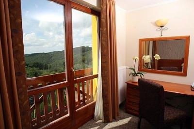 Hotel Narad Park - schönes Doppelzimmer mit Panoramablick zum günstigen Preis in Matraszentimre - ✔️ Hotel Narád Park**** Mátraszentimre - Wellnesshotel Matraszentimre, erneutes Hotel zu Aktionspreisen mit Halbpension im Matra-Gebirge