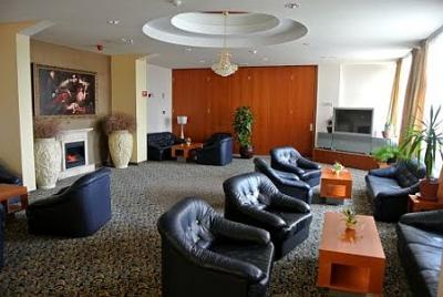 Hotel Narad Park in Matraszentimre - Rezeption - ✔️ Hotel Narád Mátraszentimre ✔️ Wellnesshotel in Ungarn