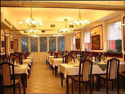 Restaurant vom Polus Hotel in Budapest unweit von Ujpest - Hotel Polus Budapest*** - Billige 3 Sterne Hotel in Budapest