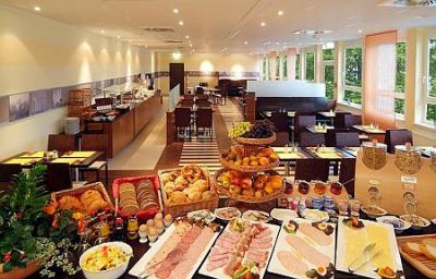 Gesundes und reiches Buffet-Frühstück wird täglich im Restaurant des Hotels angeboten - Star Inn Hotel*** Budapest Centrum, billiges Hotel in der Nähe des Grossen Ringes im Zentrum von Budapest Gesundes und reiches Buffet-Frühstück wird täglich im Restaurant des Hotels angeboten - Star Inn Hotel*** Budapest Centrum, billiges Hotel in der Nähe des Grossen Ringes im Zentrum von Budapest