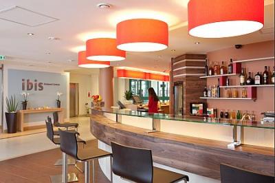 Centrum Hotel Ibis Reception - Hotel in der Innenstadt, in der Nähe der Vaci Strasse und des Nationalmuseums - ✔️ Hotel Ibis Budapest Centrum*** - befindet sich auf der Pester Seite von Budapest