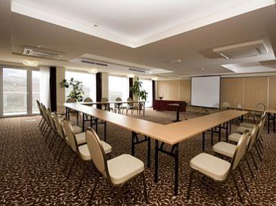 Konferenz- und Meetingraum mit Panorama im Hotel Ozon Kekesteto - Hotel Residence Ozon**** Matrahaza - Günstiges Wellnesshotel mit Halbpension in Matra Gebirge